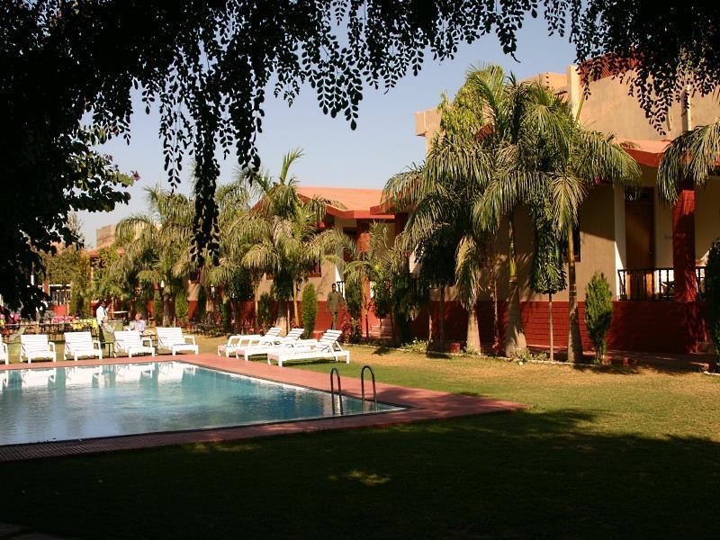 Hotel Ranthambore Regency Sawai Madhopur Buitenkant foto
